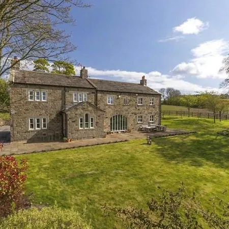 7 Bed In Langbar Oc-d34075 Leeds (West Yorkshire)