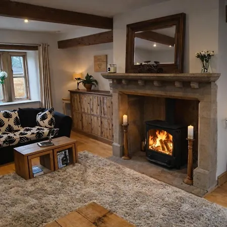 7 Bed In Langbar Oc-d34075 * Leeds (West Yorkshire)