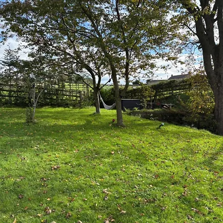 7 Bed In Langbar Oc-d34075 * Leeds (West Yorkshire)