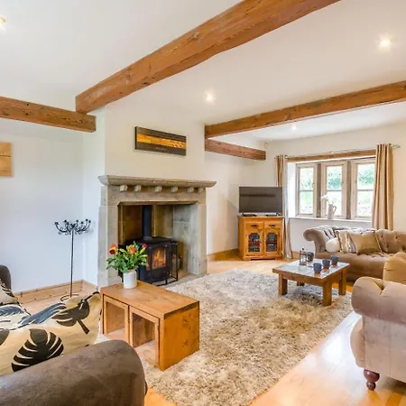 7 Bed In Langbar Oc-d34075 Leeds (West Yorkshire)