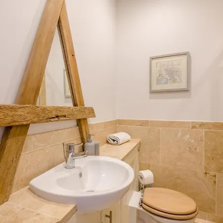 7 Bed In Langbar Oc-d34075 Semesterbostad Leeds (West Yorkshire)
