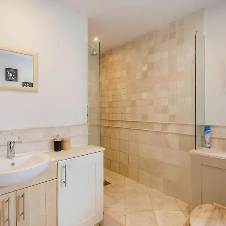 7 Bed In Langbar Oc-d34075 Semesterbostad Leeds (West Yorkshire)