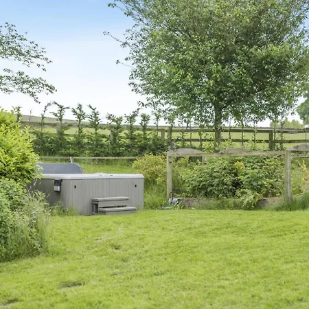 7 Bed In Langbar Oc-d34075 Semesterbostad Leeds (West Yorkshire)