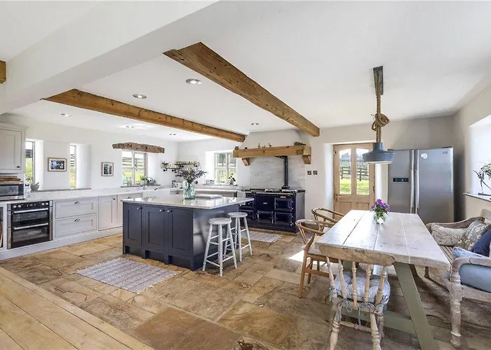 7 Bed In Langbar Oc-d34075 Leeds (West Yorkshire)