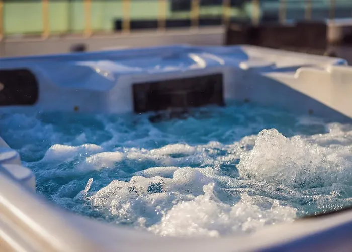 7 Bed In Langbar Oc-d34075 Leeds (West Yorkshire)